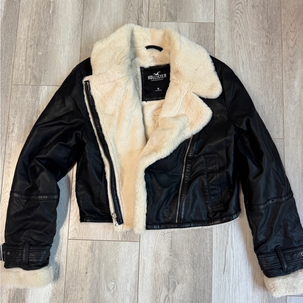 Hollister Women's Leather Jacket with Black and Cream Accents